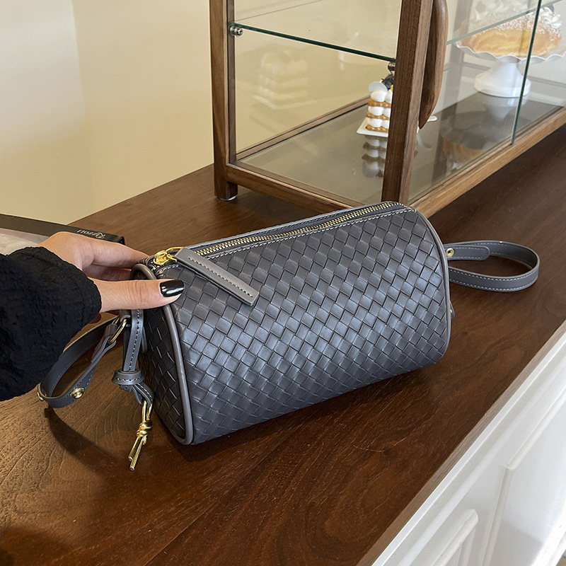 Luxury Brand Designer Bag Bag Woven Texture Single Shoulder Bag Boston Cylinder Bag Large Capacity Commuter Wide Strap Crossbody Bag 2025 New Model