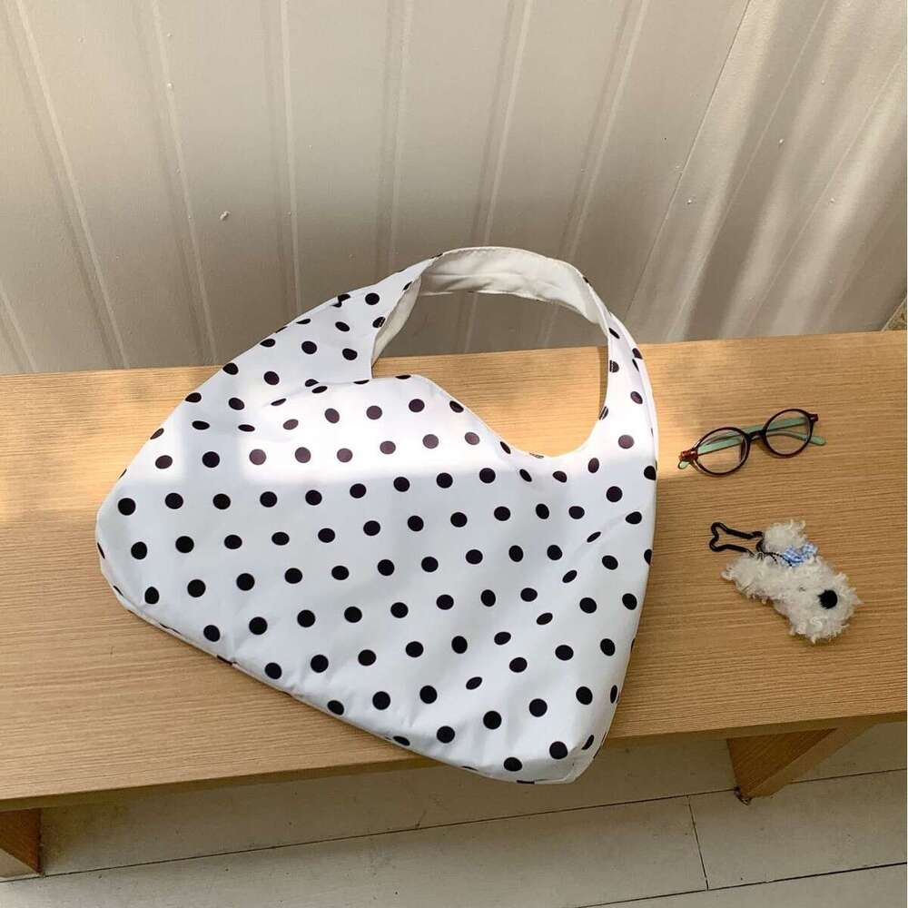 Commuting Women, Large Capacity New Trendy Round Polka Dot Underarm Shoulder Handheld Tote Bag For Women B5