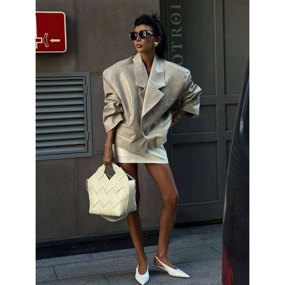 Retro PU Leather Short Jacket Women 2025 Chic Street Pad Shoulder Lapel Single Breasted Jackets Coat Female Casual Loose Outwear