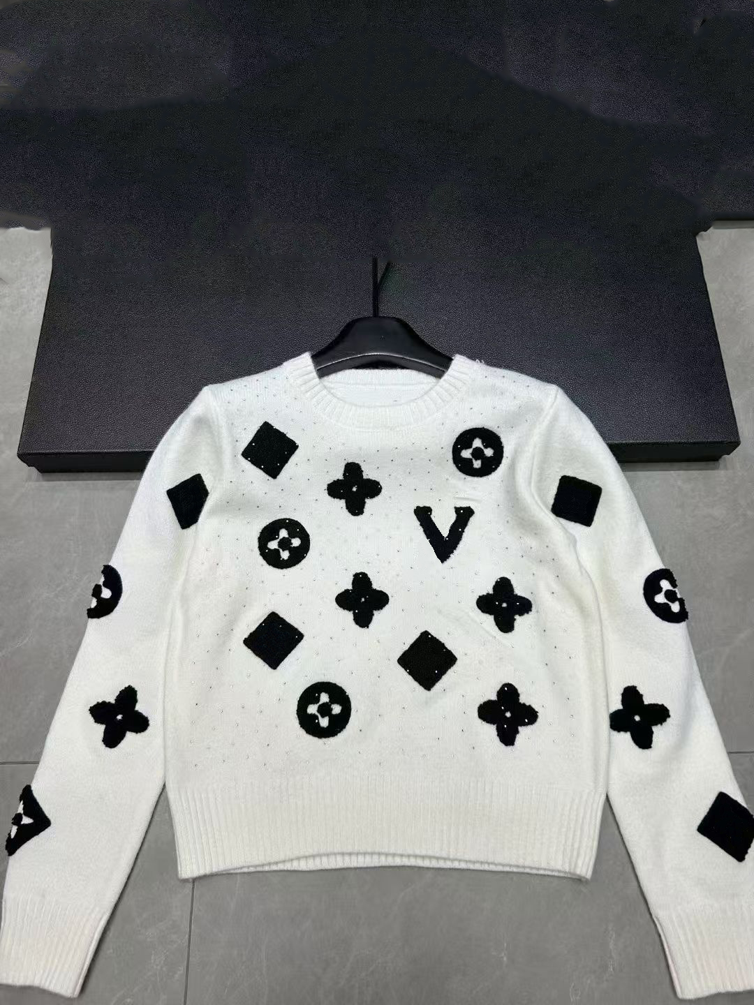 Designer Women Sweater Crewneck Knitted Jacket Fashion Pullover High-end Jacquard Sweater Cotton Spring and Summer 2025 Letter Knitted high quality Top S--2XL