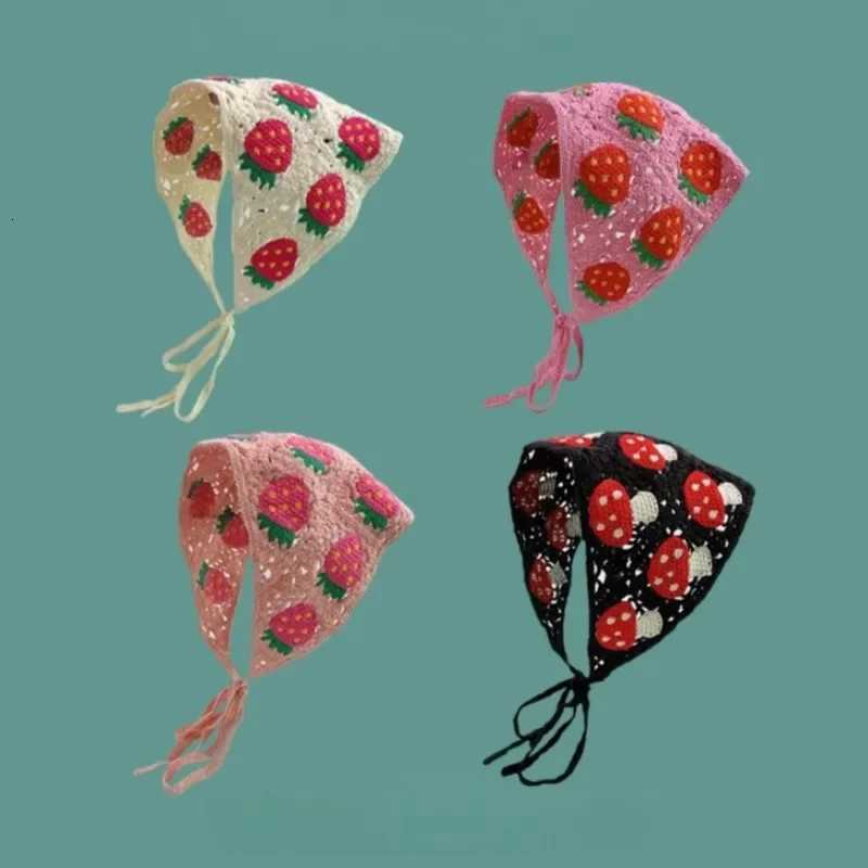 Korean Sweet Cute Strawberry Handmade Crochet Triangle Headband Towel Women Spring and Summer Travel Literary Photo Bandana V251022