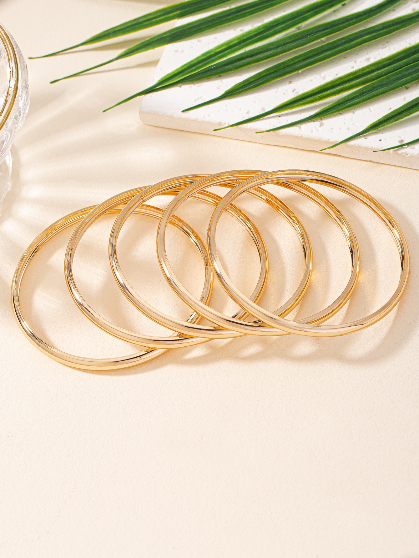 Minimalist Round-Link Plain Band Stainless Steel Polished Stackable Women's Delicate Bracelet