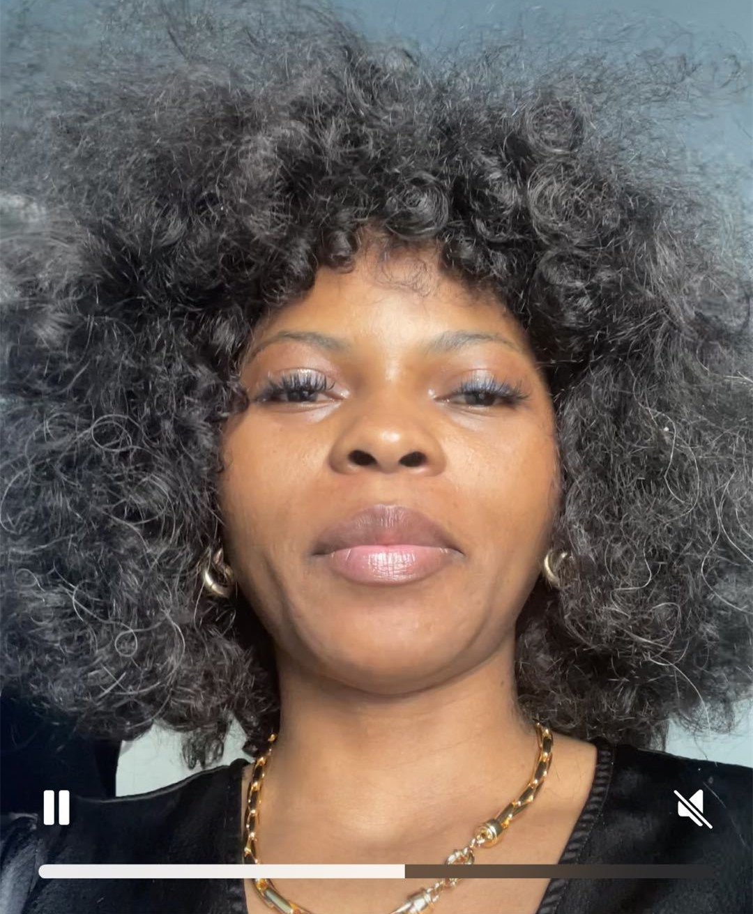 Stunning Salt and pepper highlight blonde gray 4c afro kinky curly wigs with bang fringe funmi rose curl unprocessed short grey glueless full natural 