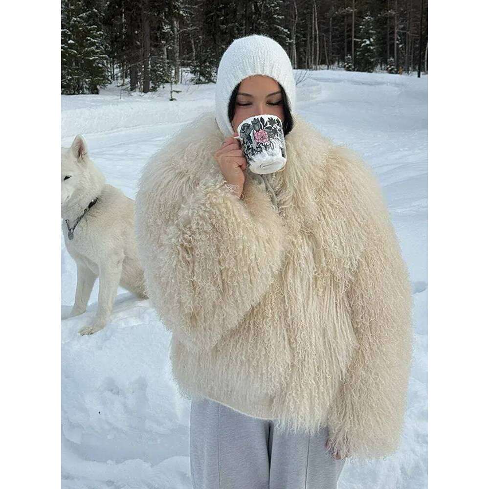 Fashion Solid Plush Faux Fur Coat Women Elegant Warm Long Sleeves Loose Jacket 2025 Lady Winter Chic High Street Outerwear