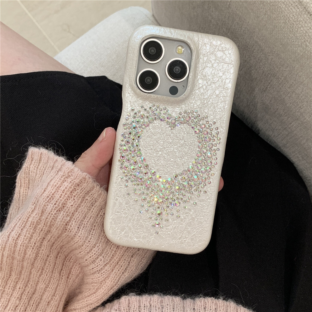 Rhinestone Heart Pattern Phone Case Compatible with iPhone 17/16/15 PROMAX Simple iPhone 14/13/12