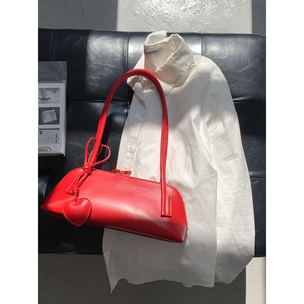 Korean Style Heart Baguette Simple Fashion Underarm Niche Versatile New Handbag Shoulder Bag For Women B5