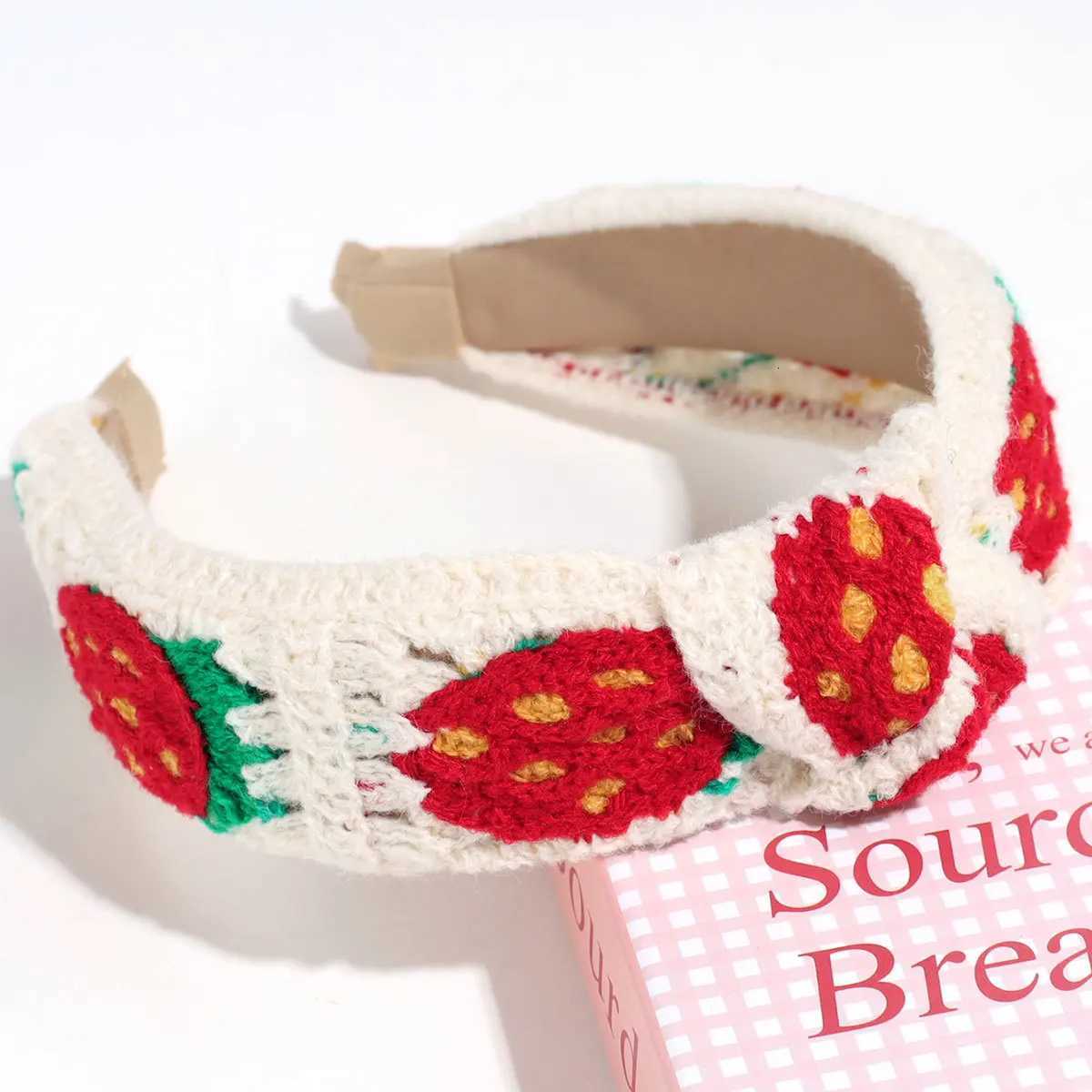 Bohemian sweet knitted flowers with widebrimmed knotted headbands cute strawberry temperament headbands pressed hair V251022