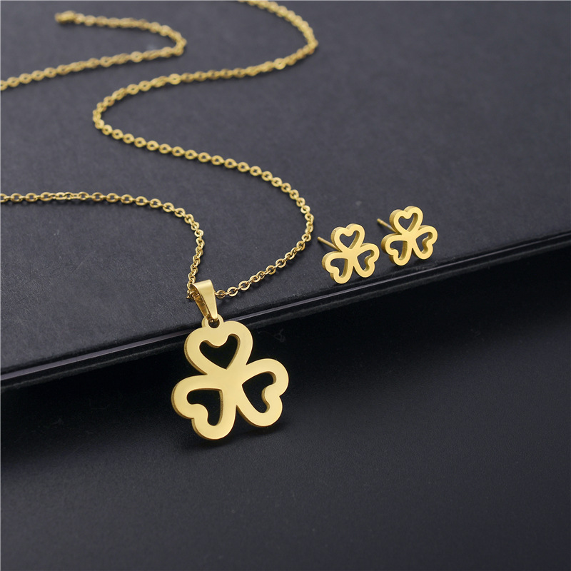 Designer necklace earring set Luxury necklace diamond studded clover flower necklace simplicity necklace for women free shipping heart necklace gift