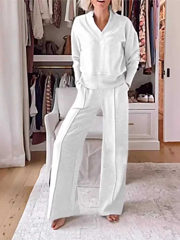 Casual Loose Sweatshirtpants Two Piece Sets Women Fashion Vneck Pullover Sweatshirts Outfits Autumn Winter Wide Leg Pants SuitT251022