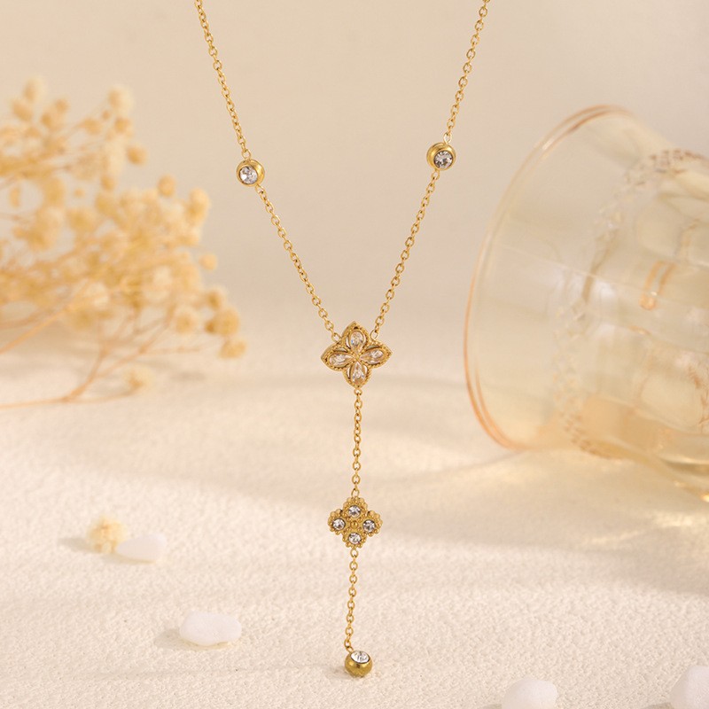 Designer necklace earring set Luxury necklace diamond studded clover flower necklace simplicity necklace for women free shipping heart necklace gift