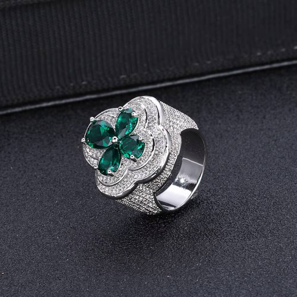 NUOAY Hiphop Jewelry White Gold Plated Four Leaf Diamond Ring Womens Trendy Bling Green Red Gemstone Flower Shape Iced Out Ring