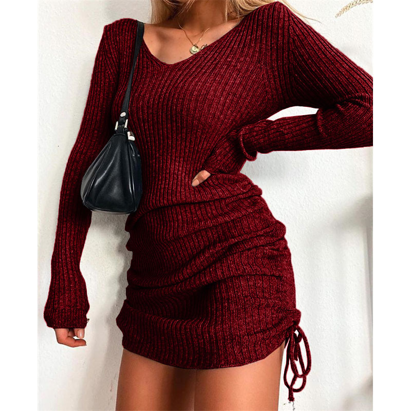 Designer's fashionable new knitted sweater V-neck long sleeved autumn and winter sexy slim fit ribbed skirt with pleated edges and drawstring bot