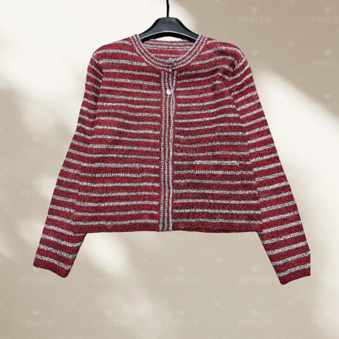 Elevate Your Wardrobe with This High-Quality, Functional Fashion Staple