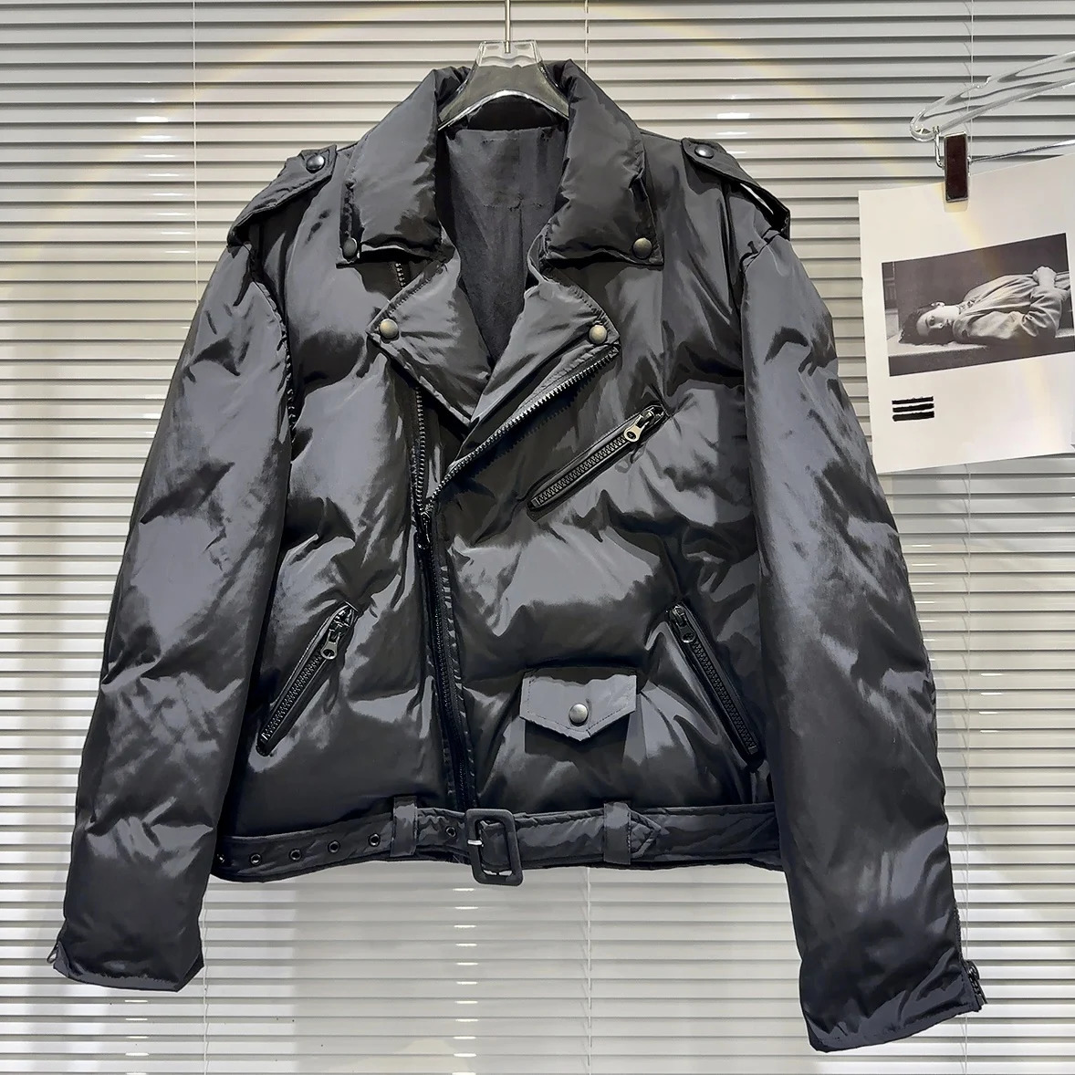 Winter Warm Diagonal Zipper Short Down Jacket Women White Duck Multi Pocket Jackets Female Thicken Parker Cotton Outwears 251017