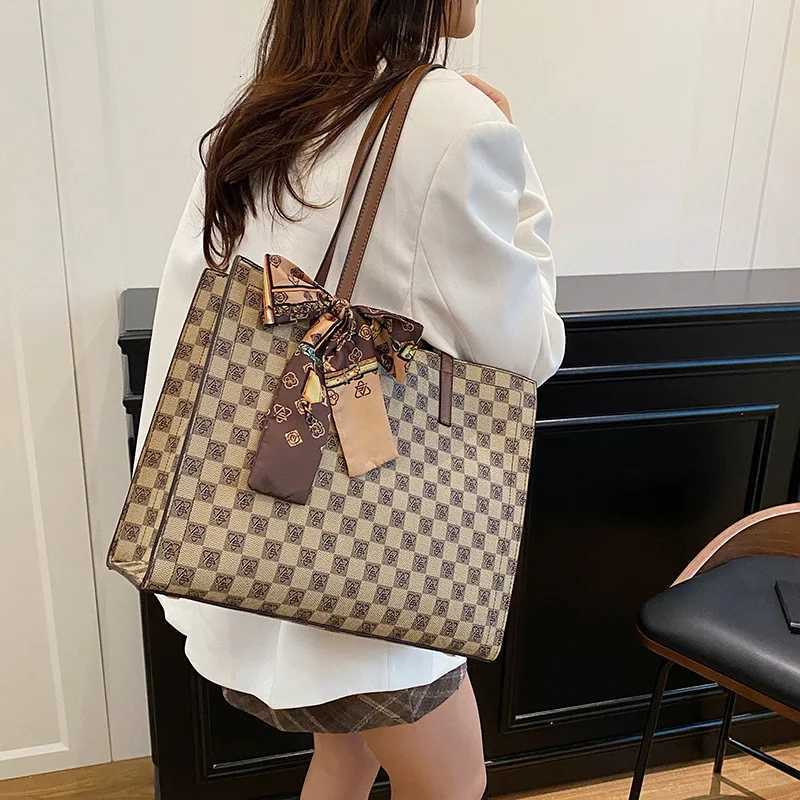 Designer Inspired Mogram Tote Bag for Wen 2026 Spacious Work Bag Mtiway Crossbody Purse Vintage Chic Ahetic Y251022