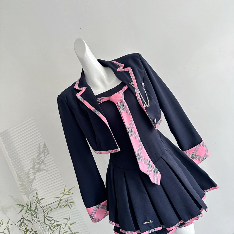 2025 Idol Luxury Autumn/Winter New Singer Autumn Academy Style Designer Slimming Design Dress Jacket