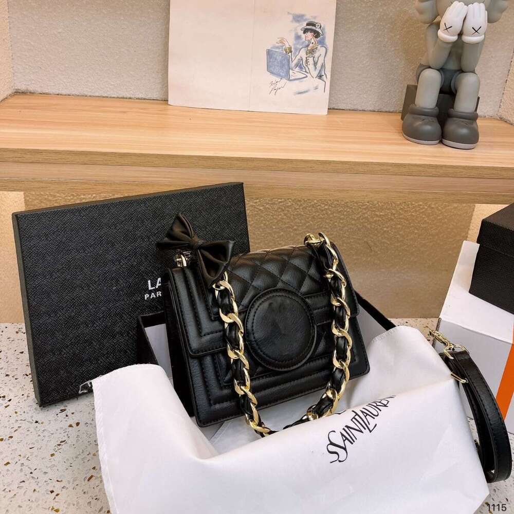 Celebrity Versatile Shoulder Lo Bag Crossbody Retro Capacity Saint Internet Bag Feel Elegant Large High-end Tote New Bag