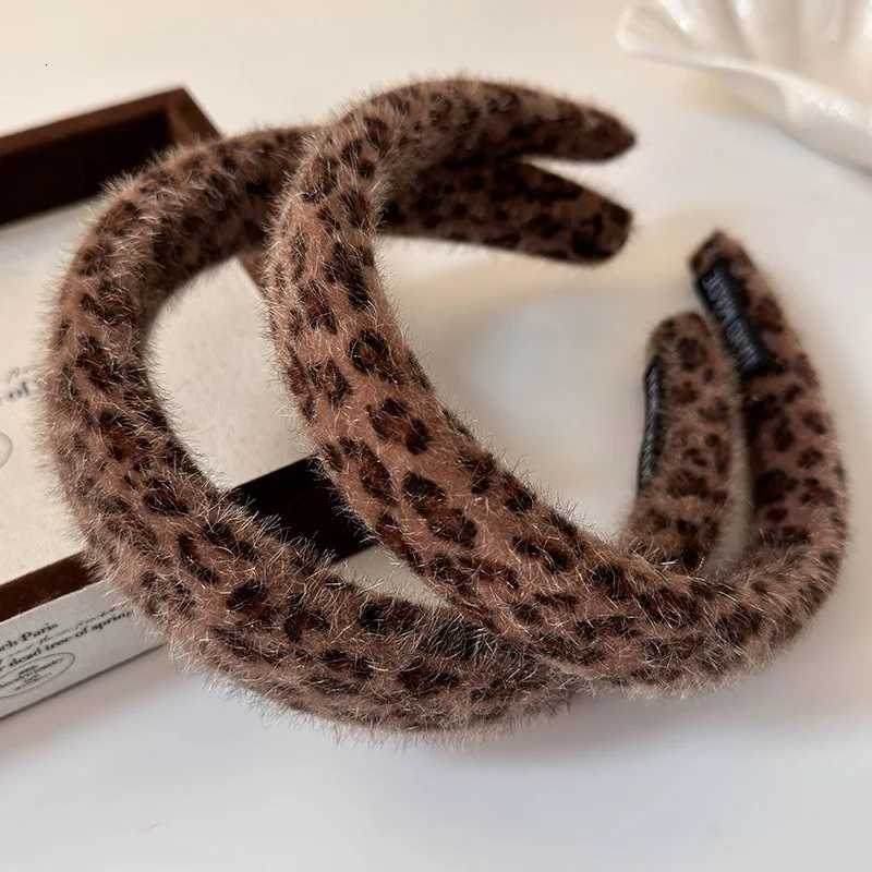 Autumn Winter Plush Brown Leopard Print Headband Woman Retro Temperament Hair Hoop Lady Party Hair Band Fashion Hair Accessories V251022