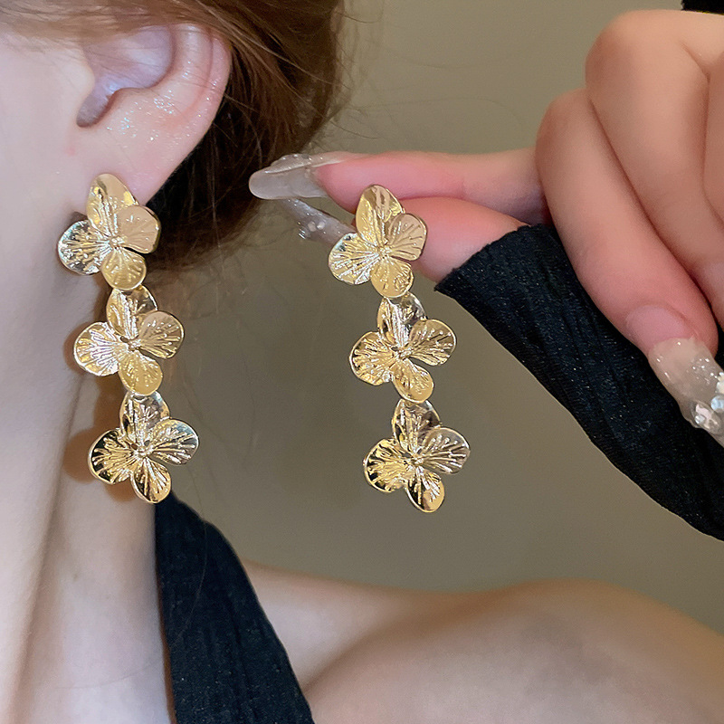 New Spliced Flower Earrings Bracelet Necklace Set Light Luxury Minimalist Style Collarbone Chain Fashion Versatile Accessories - view 3