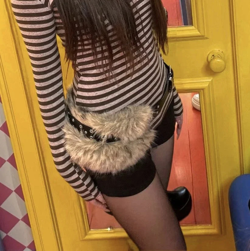 Punk Faux Fur Belt Y2K Metal Studded PU Leather Plush Waist Chain Faux Fur Belts Furry Sexy Vintage Waistband Hiphop Jeans Belt 251013