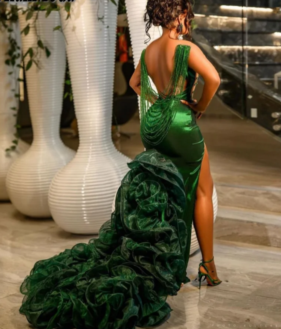 Green Sheer O Neck Long Prom Dress For Black Girls Beaded Crystal Birthday Party Gowns Mermaid Evening Dresses Ruffles Gown
