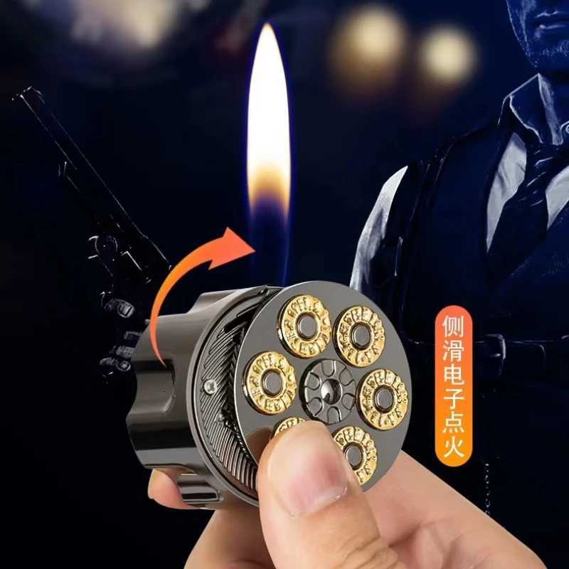 New Strange Creative Casino Chips Metal Lighter Gas Personty Butane Torch Lighter Oil Smoking Portable Mini Fun Gadgets C251022