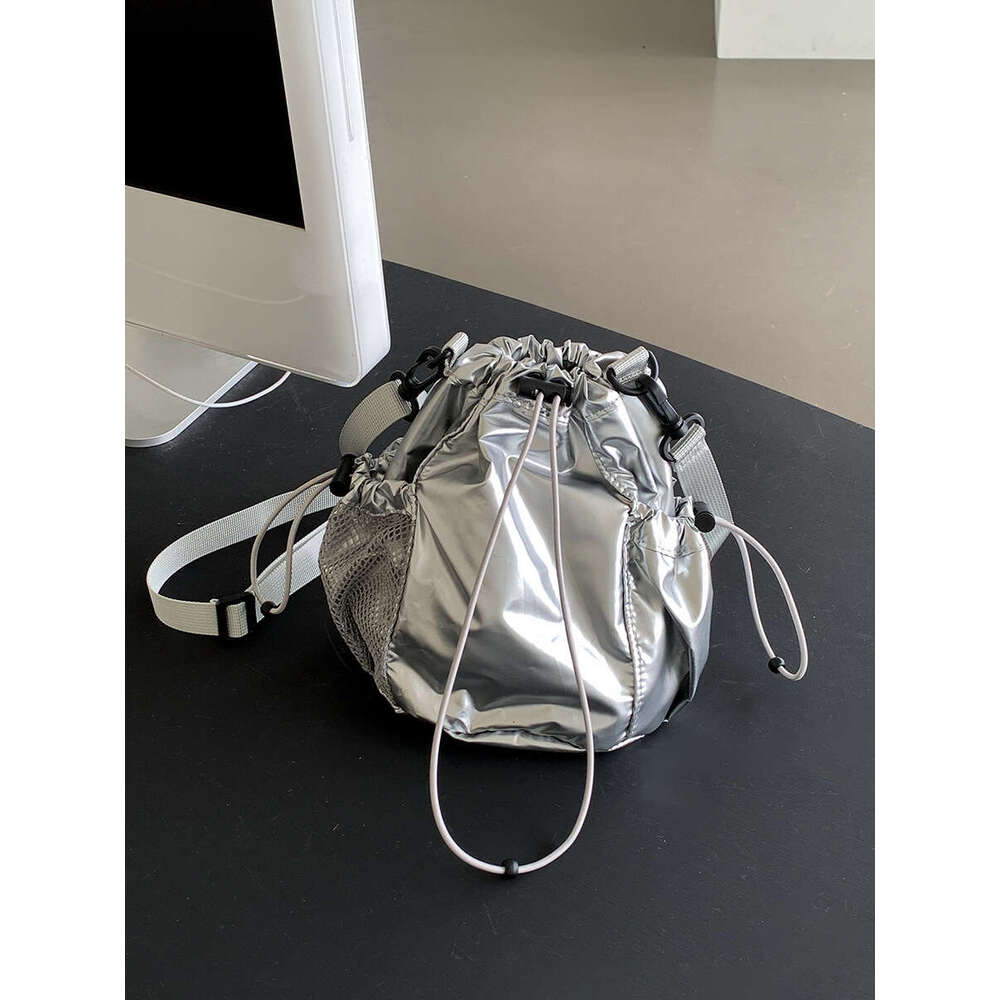 New Bucket Drawstring Pleated Nylon Casual Versatile Summer Shoulder For Women Niche Korean Style Crossbody Small Bag B5