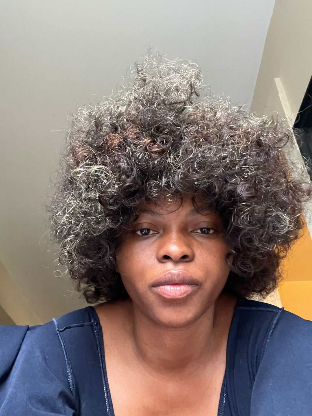 Stunning Salt and pepper highlight blonde gray 4c afro kinky curly wigs with bang fringe funmi rose curl unprocessed short grey glueless full natural 