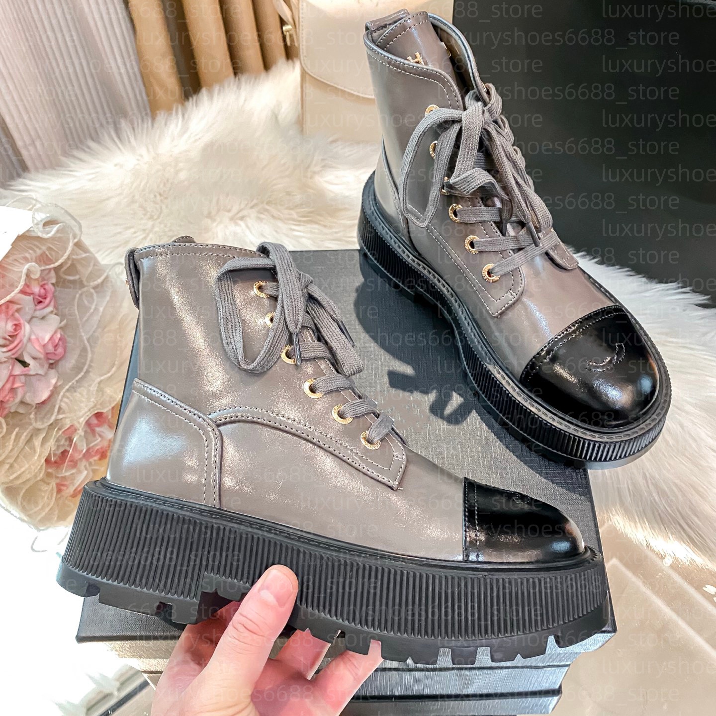 gray Ankle Boots Women Womens Leather boots Winter Round Toe Lace-up Short Boots Womens Platform Designer Knight Boots Women luxury Shoes