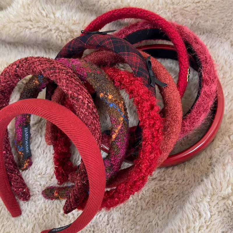 Red New Year Headbands AutumnWinter Retro Woolen Knitting Hair Band for Woman Girls Temperament Hair Hoop Christmas Accessories V251022