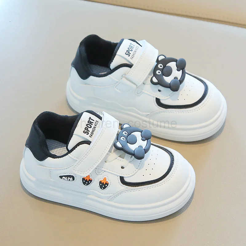 Disney Childrens sports shoes 2025 spring edition boys casual board shoes cartoon girls bread shoes soft soled baby white shoes H251022