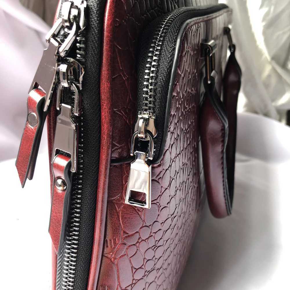 Oyixinger 2025 Womens Bag Professional Business Women Shoulder Bag Leather Briefcase For 14inch Laptops Fashion Solid Handbags W251022