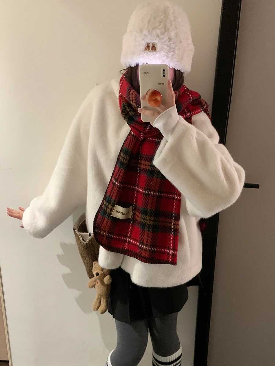 Christmas Atmosphere Red Plaid Scarf For Women New Style Warm Neck Protection Knitted Scarf Versatile Shawl J251022