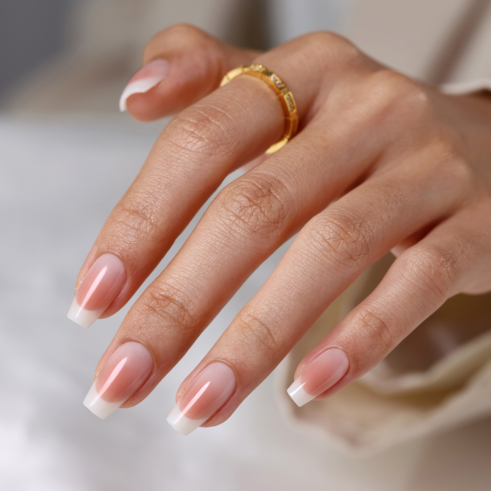 french gradient artificial nail pads can be reused and worn coffinshaped presstype nail full patches are available in 16 sizes with 32 pieces to choos