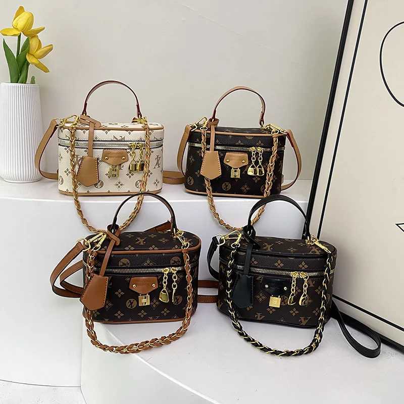 Vintage Mogram Bucket Bag Lightweight Crossbody Purse for Wen Luxe Top Handle Tote Cpact Shoder Bag Versatile Bag Y251022