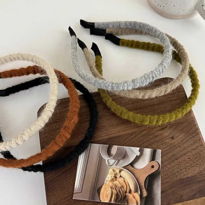 Retro Autumn Winter Wool Knitting Headbands Fashion Plush Elastic Hair Bands For Woman Girls Simple Sweet Temperament Hair Hoop V251022