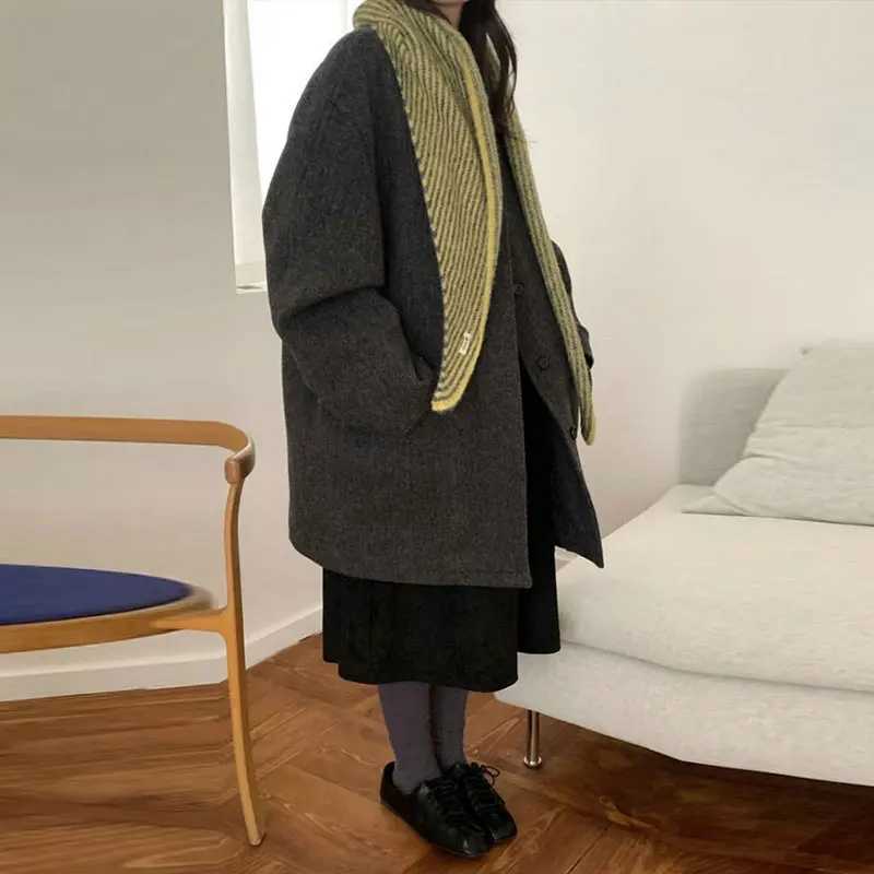 Korean Version Highend Striped Triangular Scarf Shawl Women Autumn And Winter New Warm Scarf Wool Scarf Casual Versatile Scarf J251118