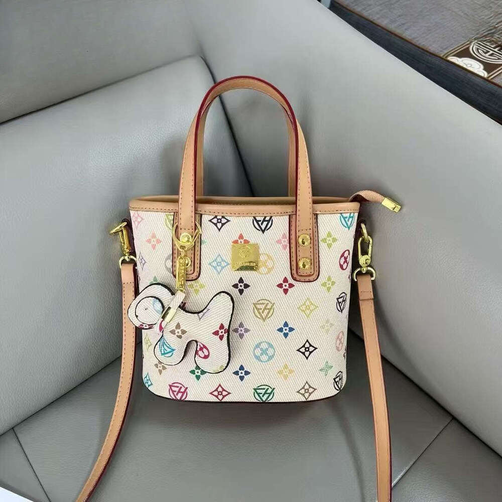 High qualitys bags purses ladies handbags Ladies Designer Bags Fashion Large Capacity White Three-Color Tote 2025 New Printed Shoulder Crossbody Bag d