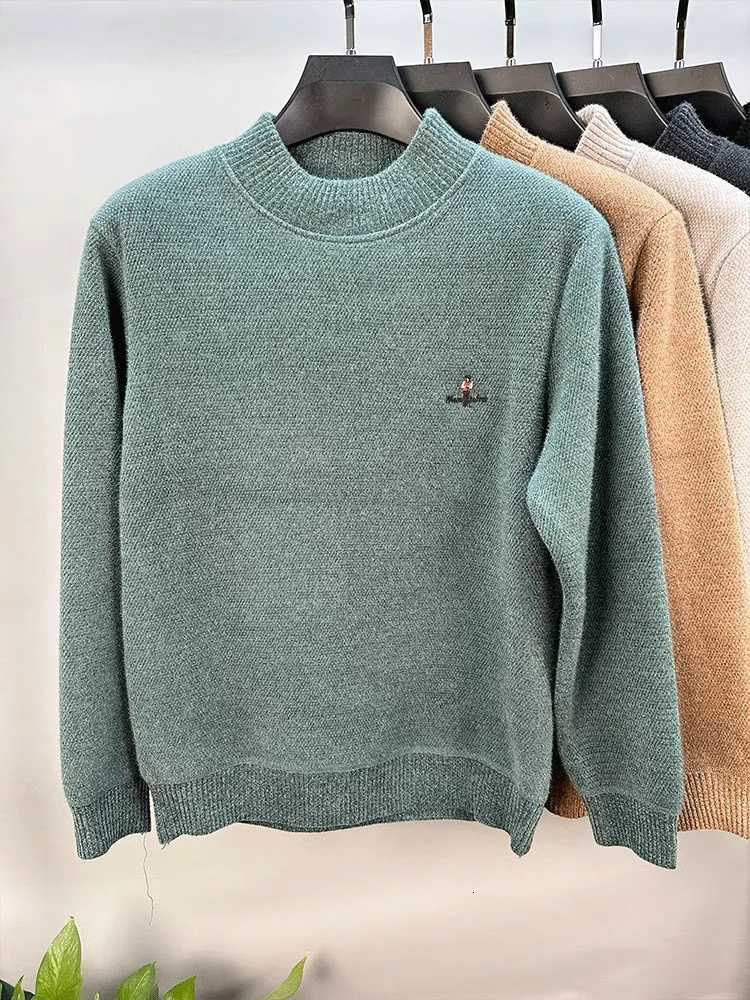 High quality mens round neck knitted sweater autumn winter fashionable cartoon exquisite embroidery design top warm pulloverXJ251022