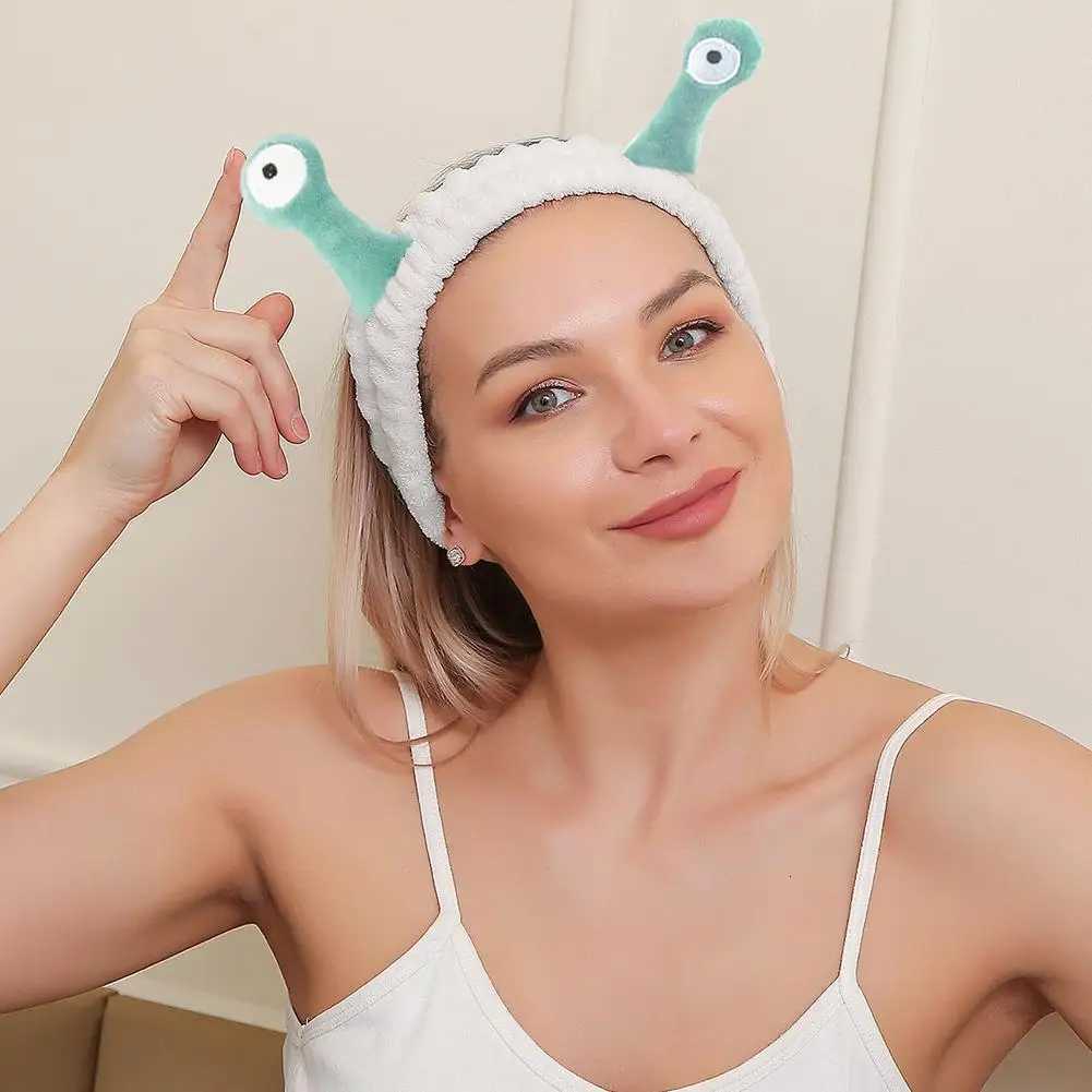 Cartoon Big Eye Snail Headband For Washing Face Cute Elastic Snail Makeup Hair Band Soft Coral Fleece Hairbands For Women Girls V251022