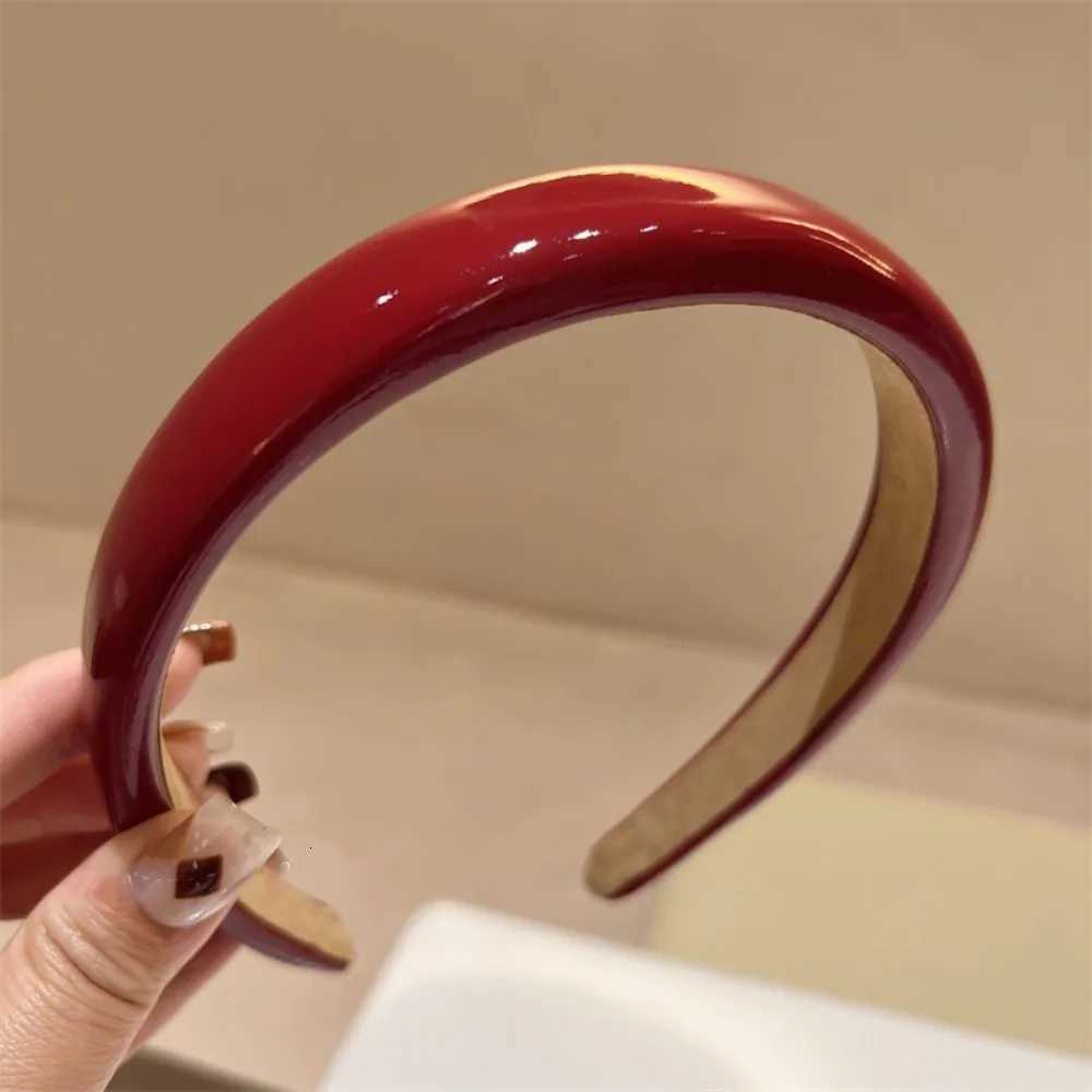 Retro Red Leather Sponge Headband for Woman Fashion Temperament Hair Hoop Wash Face Hair Band Female Party Hair Accessories Gift V251022