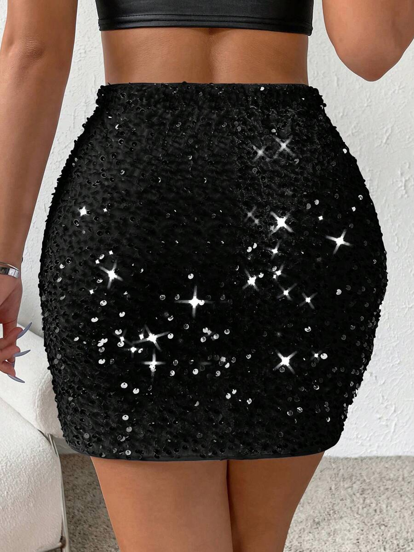 Women's Mememe Brand Sexy Party Sequin Mini Skirt with Side Slit, High-Quality Fashion Slim-Fit Skirt (S-XL, Black/Red)-D230