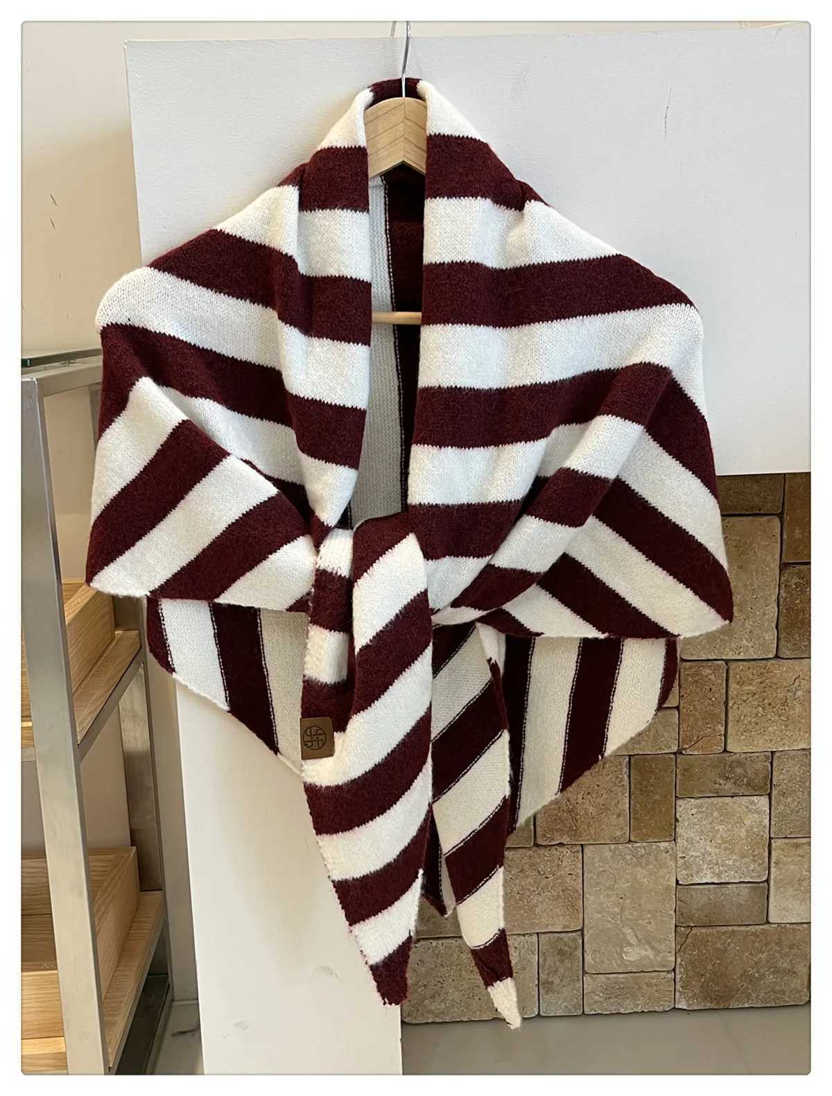 Womens Triangle Scarf Wool Blend Warm Shawl Outdoor Neck Protection Versatile Wrap for Air Conditioned Rooms J251118