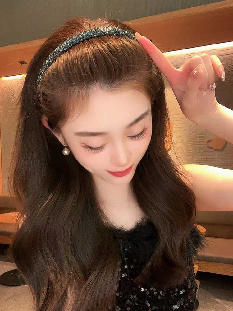 AWAYTR Luxury Nonslip Rhinestone Hair Hoops Bands Women Tooth Elastic Headbands For Women Shiny Hair Hoops Bezel Accessories V251022