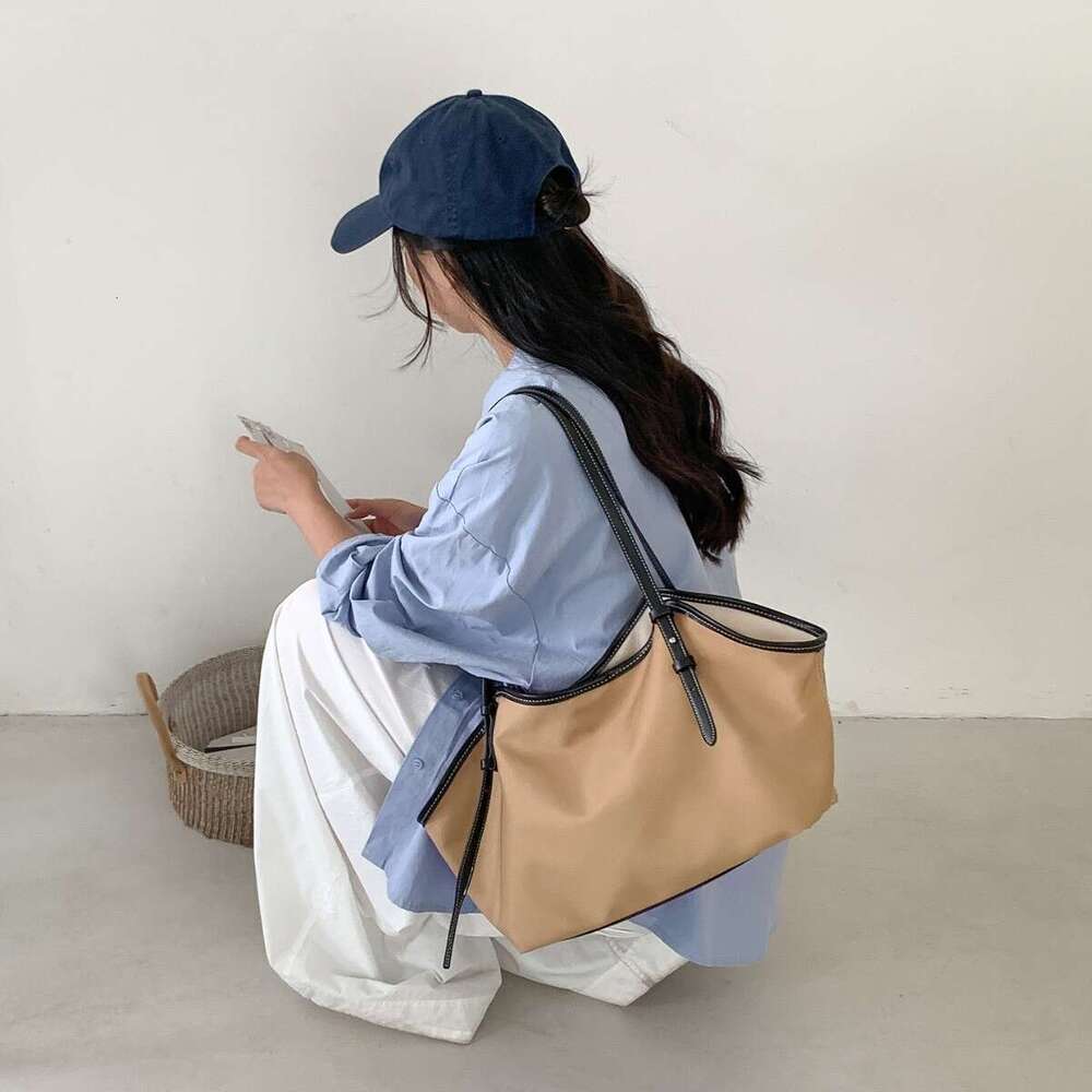 Nylon New Women's Shoulder Korean Style Trendy Commuter Casual Versatile Large Capacity Tote Bag For Women B5