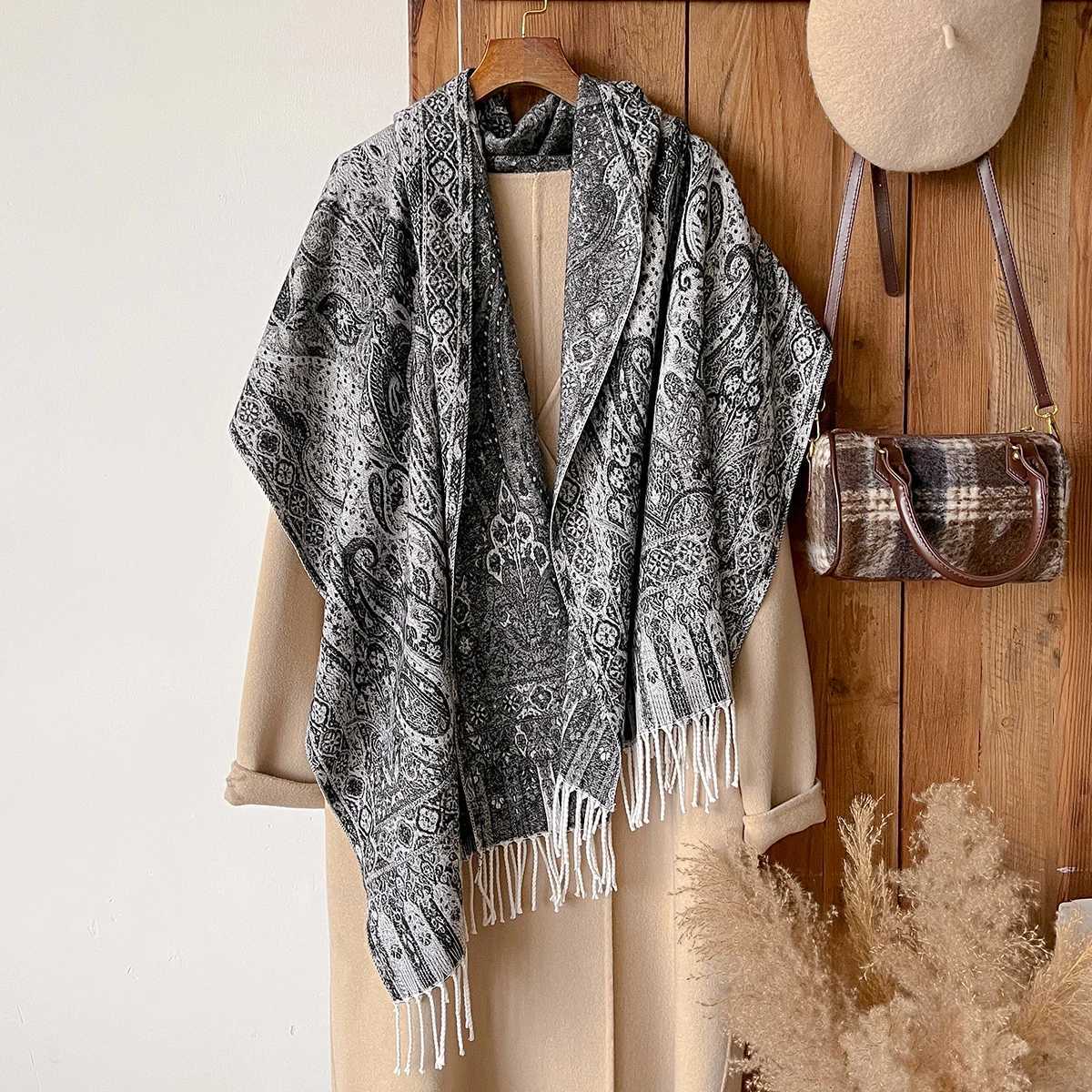 Womens Winter Thick Shawl Paisley Print Warm Long Tassel Scarf ColdResistant Poncho Stol National Style J251118