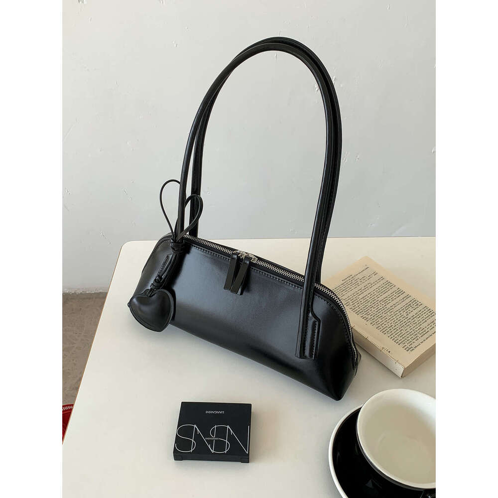 Korean Style Heart Baguette Simple Fashion Underarm Niche Versatile New Handbag Shoulder Bag For Women B5