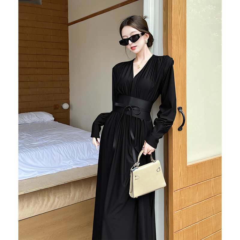 Autumn and winter designer fashion new style elegant European and American style V-neck design waist pleat slim fit trumpet long skirt