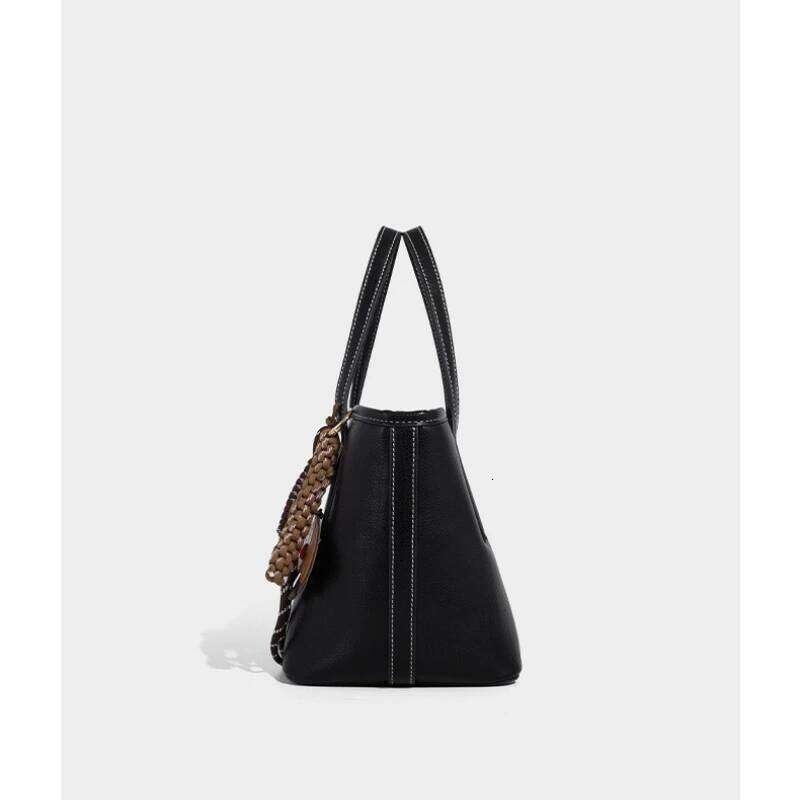 Fashionable Retro Women's Shoulder Large Capacity Trendy Tote Bag Versatile Commuting PU Leather Handbag Crossbody Bags Mdng251022