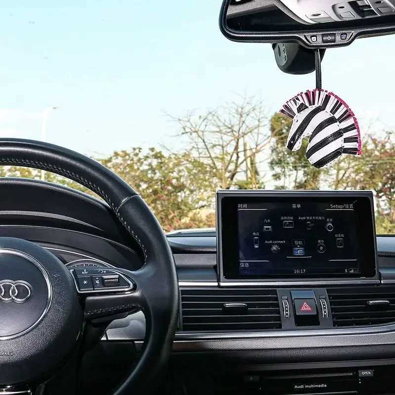 Zebra Head Bag Pendant Premium Zebra Pendant Sheepskin Leather Handsewn Pony Car Pendant Bag Charm J251121